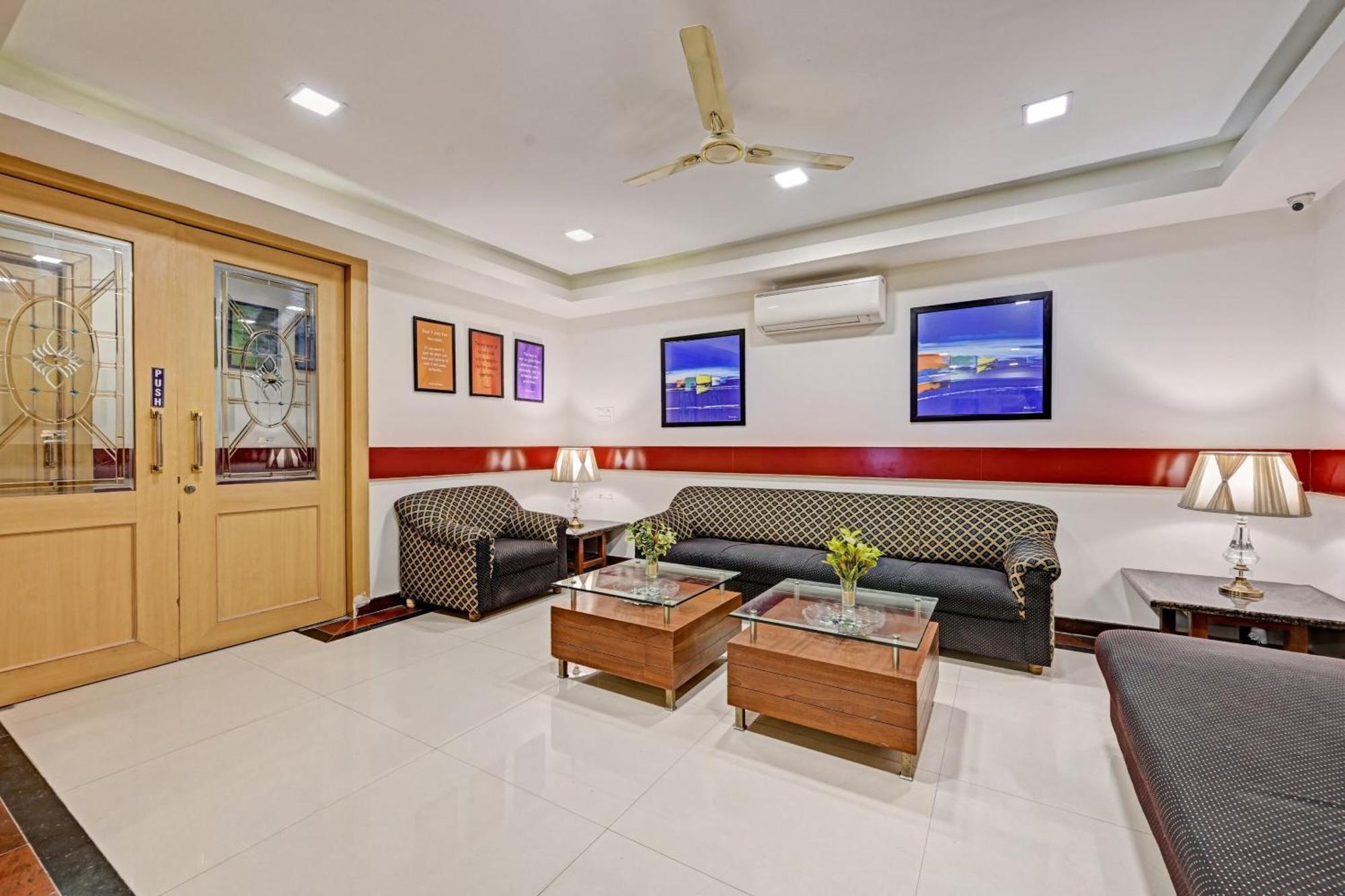 Collection O Sri Sai Ram Suites Bangalore Bagian luar foto