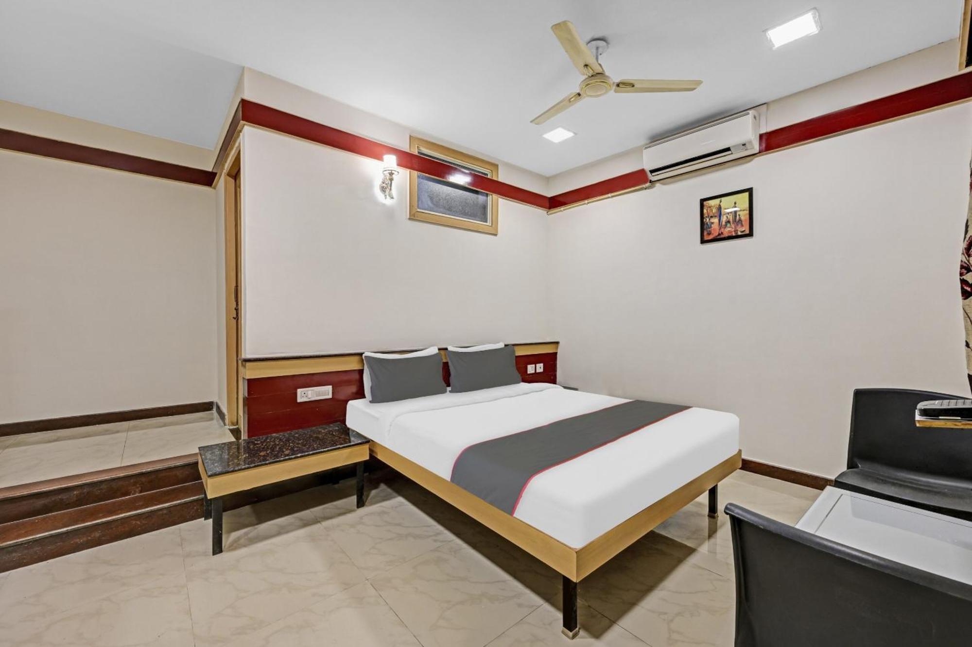 Collection O Sri Sai Ram Suites Bangalore Bagian luar foto