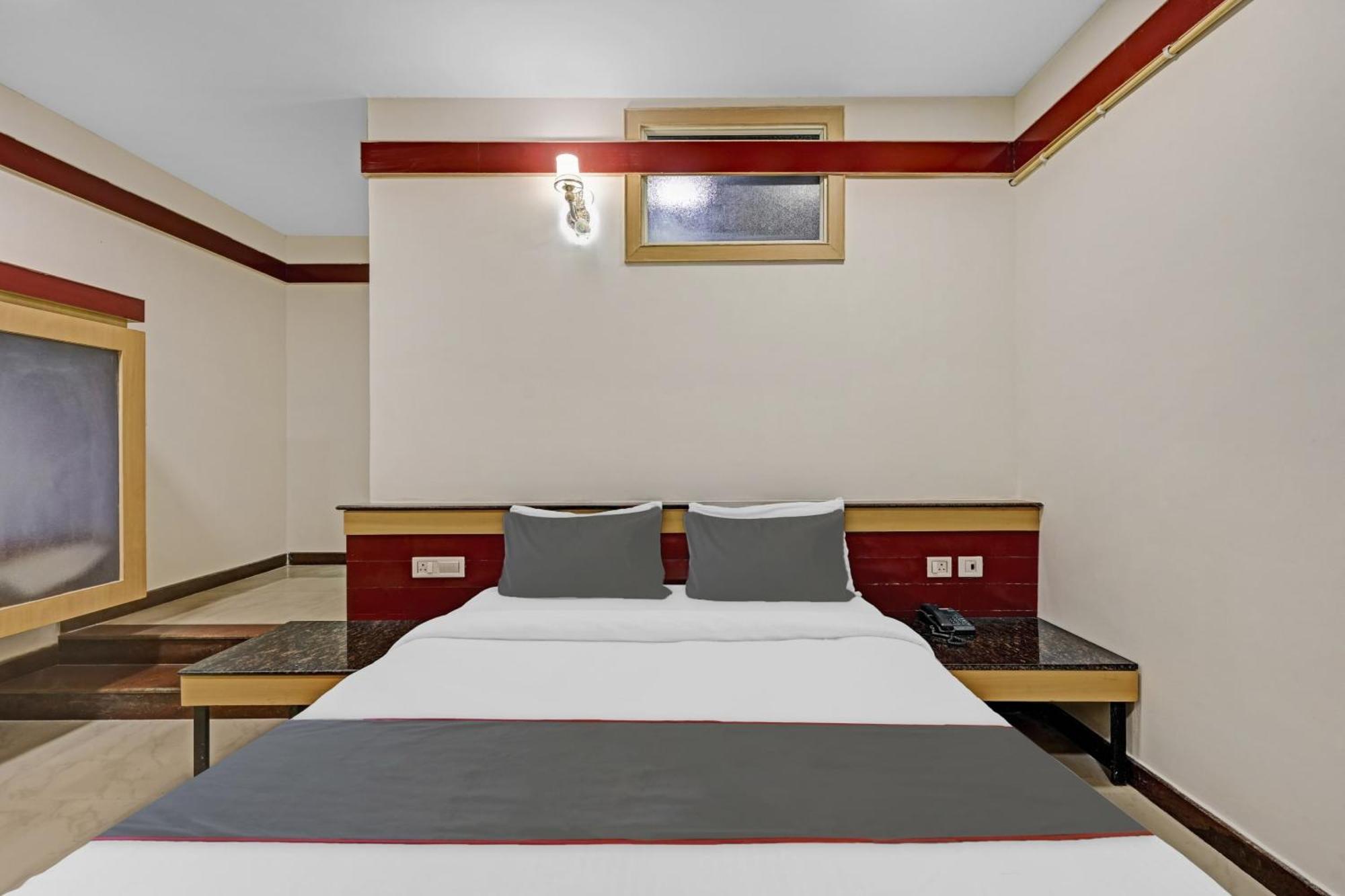 Collection O Sri Sai Ram Suites Bangalore Bagian luar foto