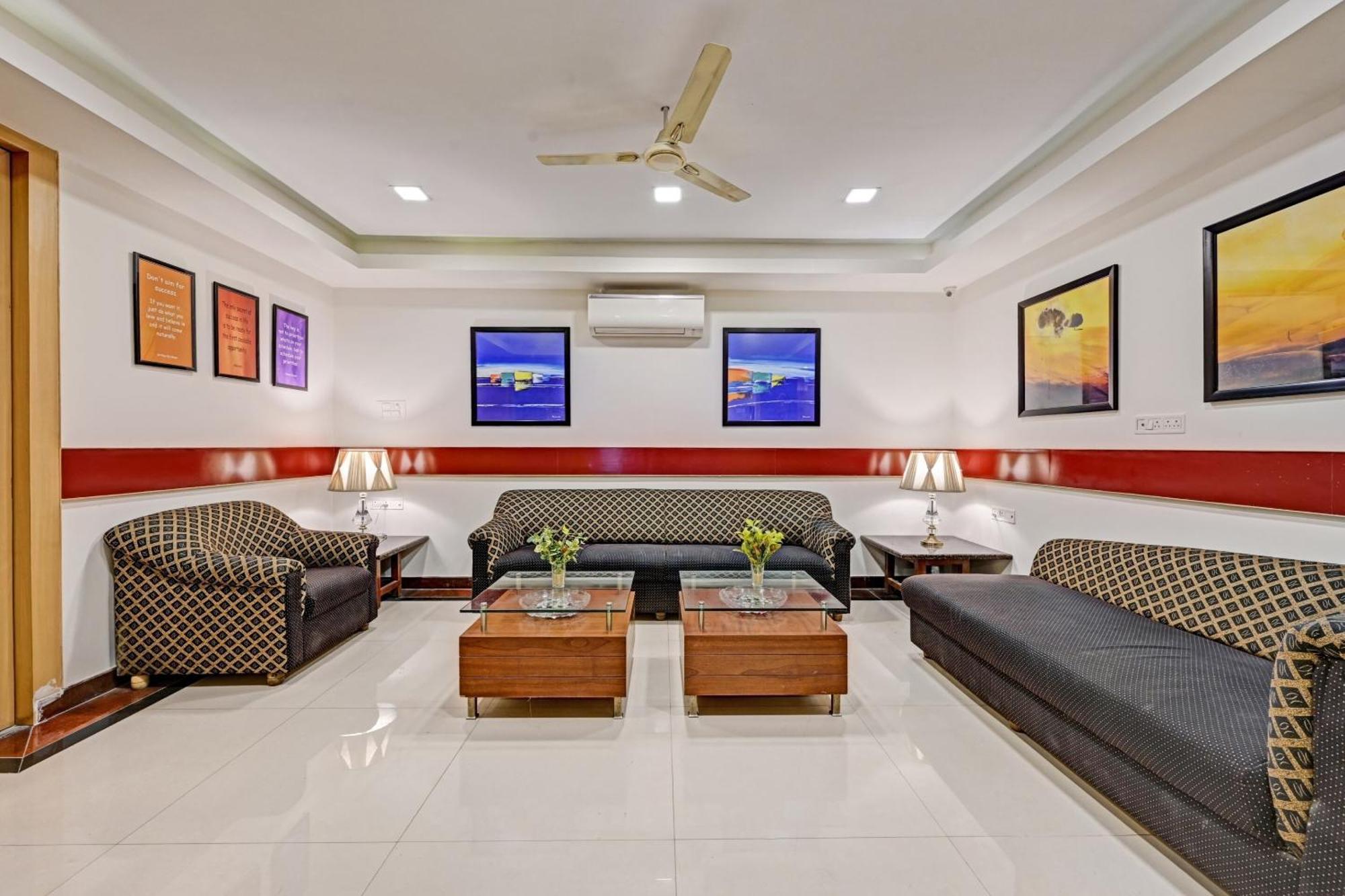 Collection O Sri Sai Ram Suites Bangalore Bagian luar foto