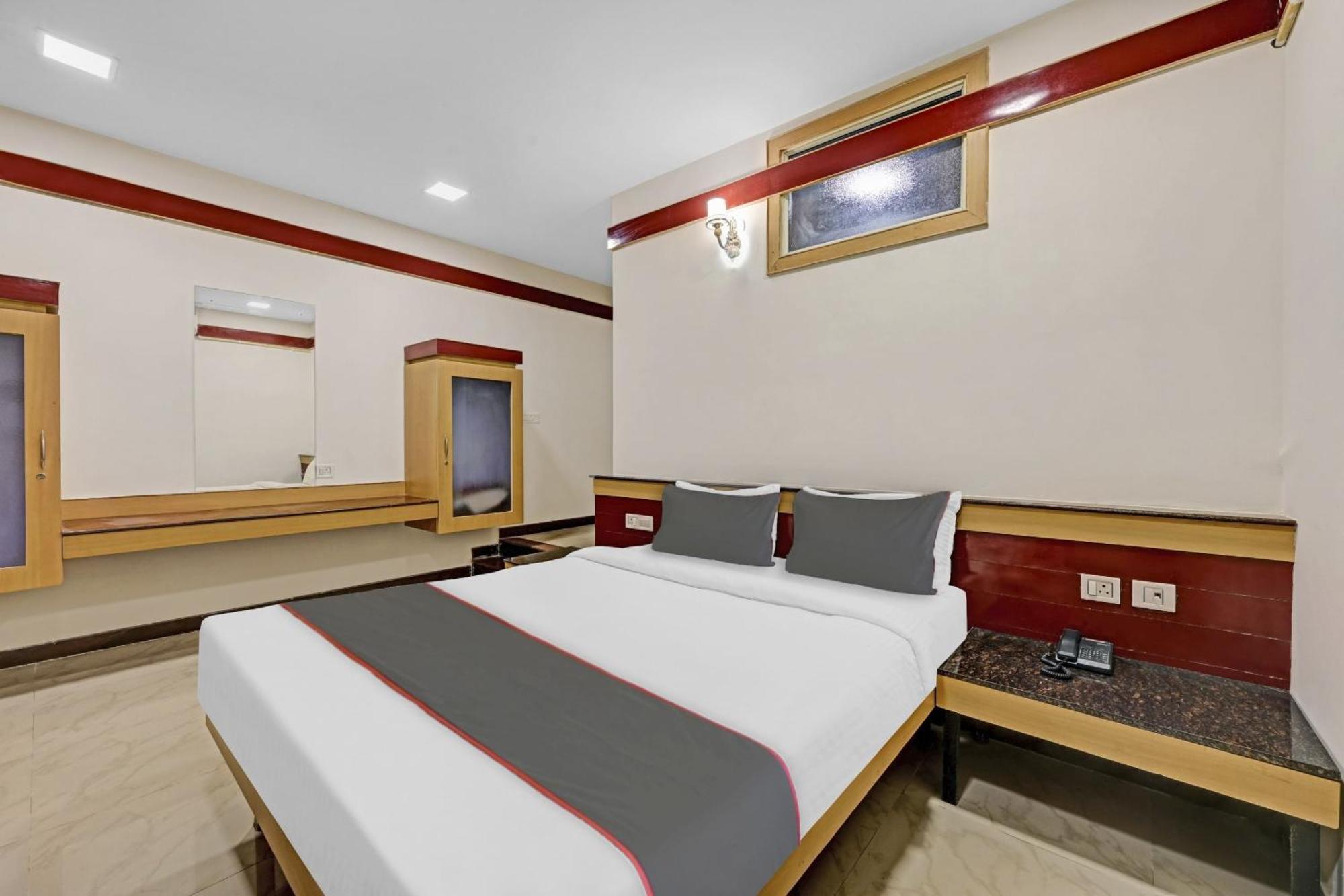 Collection O Sri Sai Ram Suites Bangalore Bagian luar foto